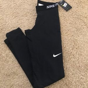 NWT- Nike Pro Warm Pants- Women’s small